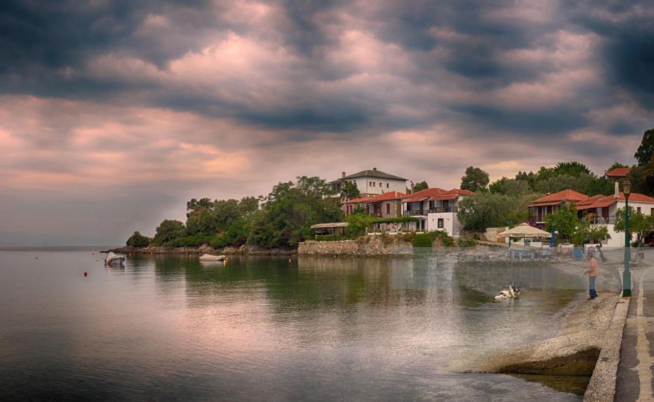 Villa Leonidas Greecefiloxenia Лефокастро Екстер'єр фото